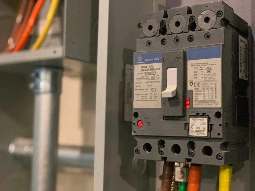 Is It Time to Hire an Electrician? Key Signals to Watch 2 photo 1566417110090 6b15a06ec800